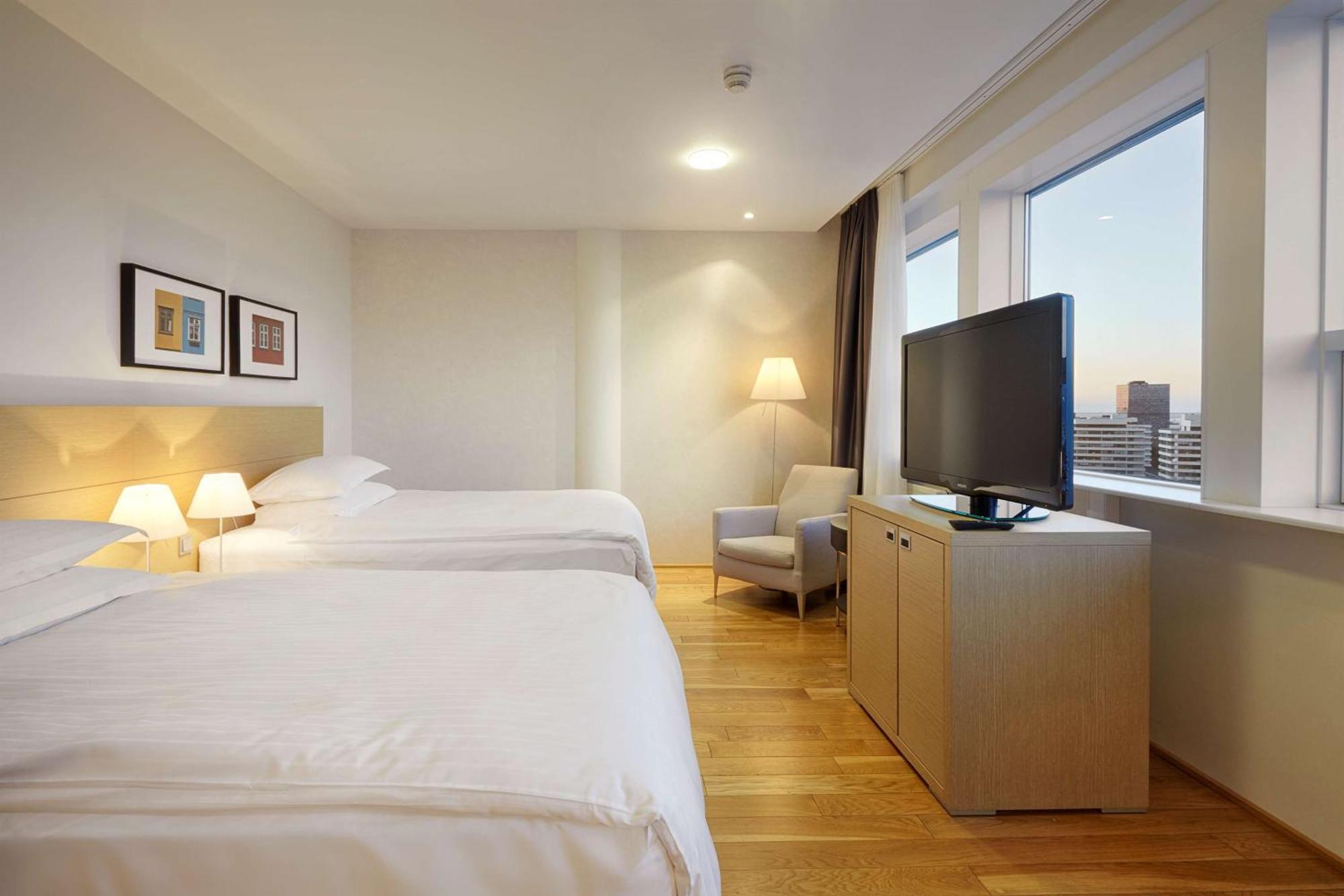 Hilton Reykjavik Nordica Hotel Bagian luar foto
