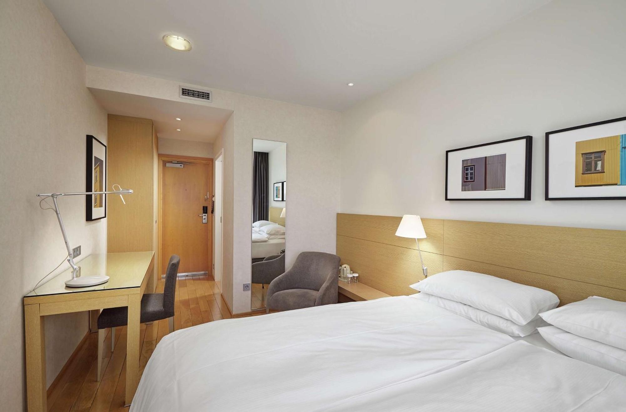 Hilton Reykjavik Nordica Hotel Bagian luar foto